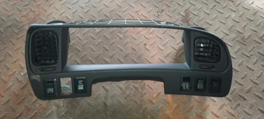 Запчасть консоль панели приборов Mitsubishi Delica 2006