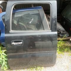 Запчасть дверь задняя правая Cadillac Escalade