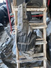 Подкрылок Nissan March