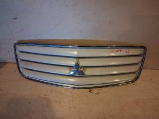 Решетка радиатора Mitsubishi Dion 2000-2002