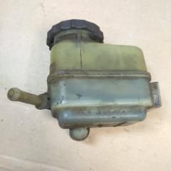 Фото запчасти бачок гидроусилителя TOYOTA CORONA 1994 Б/У запчасть Запчасть бачок гидроусилителя TOYOTA CORONA 1994