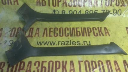 Запчасть накладка передней стойки внутренняя. ЛАДА 21099 2004