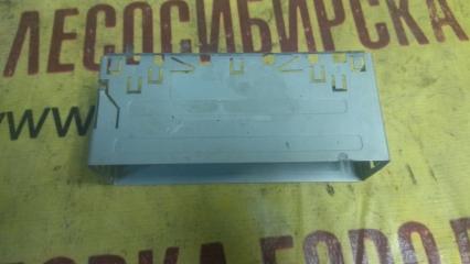 Запчасть рамка для магнитолы. TOYOTA COROLLA 1994