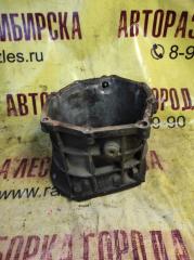 Запчасть кожух мкпп TOYOTA HILUX 1990