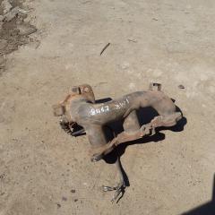 Фото запчасти коллектор выпускной TOYOTA KLUGER V 2005 Б/У запчасть Запчасть коллектор выпускной TOYOTA KLUGER V 2005