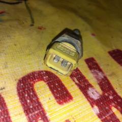 Запчасть датчик температуры NISSAN SUNNY 1992