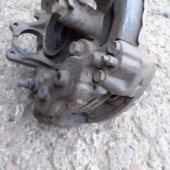 Запчасть суппорт правый TOYOTA Hilux Surf