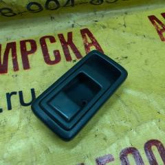 Фото запчасти ручка двери внутренняя правая TOYOTA COROLLA II 1993 Б/У запчасть Запчасть ручка двери внутренняя правая TOYOTA COROLLA II 1993