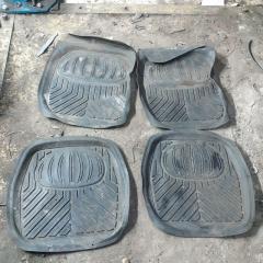 Запчасть коврики комплект TOYOTA MARK II 1993