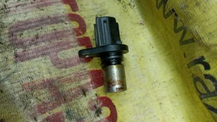 Фото запчасти датчик положения распредвала TOYOTA KLUGER V 2005 Б/У запчасть Запчасть датчик положения распредвала TOYOTA KLUGER V 2005