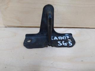 Запчасть петля капота передняя Subaru Forester 2003
