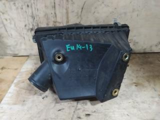 Корпус воздушного фильтра Nissan Bluebird 1997