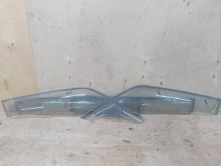 Ветровик Mitsubishi Pajero 2000