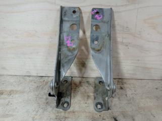 Запчасть петля капота Honda Odyssey 2002