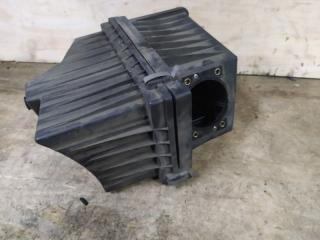 Корпус воздушного фильтра Nissan Rnessa 1999