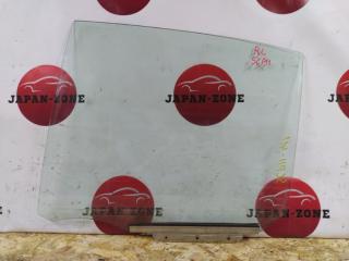 Стекло боковое заднее левое Toyota Platz 2005