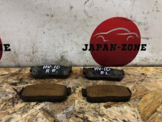 Колодки тормозные задние Nissan Tino 2000