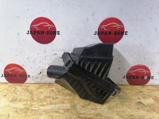 Корпус воздушного фильтра Nissan Tino 2000