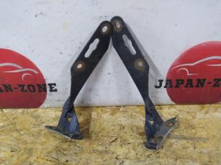 Запчасть петля капота Honda Domani 1994