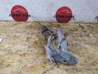 Петля капота Toyota Mark II 1999