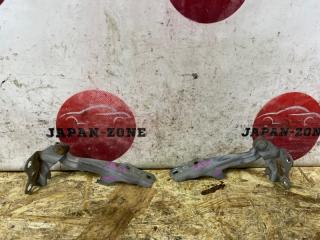 Петля капота Toyota TOWNACE NOAH 1997