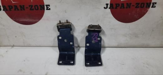 Петля крышки багажника Honda CR-V 1996