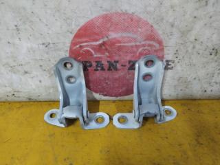 Петля крышки багажника Toyota Land Cruiser 2005