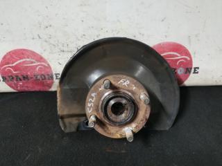 Ступица передняя правая Mitsubishi Lancer Cedia 2000