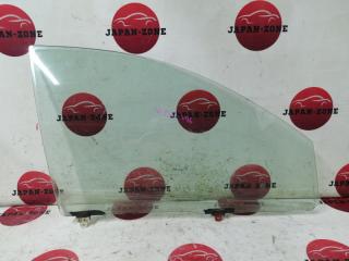 Стекло боковое переднее правое Toyota Platz 2000