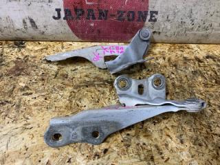 Петля капота Toyota TOWNACE 2006