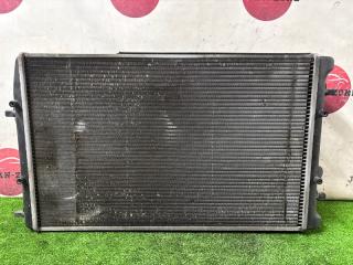 Запчасть радиатор двигателя Volkswagen Polo 2006