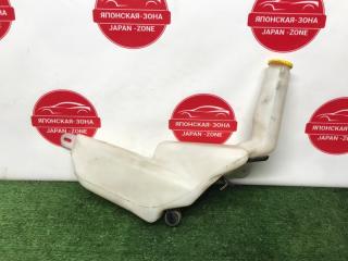 Запчасть бачок омывателя Subaru Traviq 2003