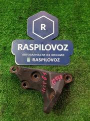 Кронштейн опоры двигателя правый Toyota Ist 2002.06