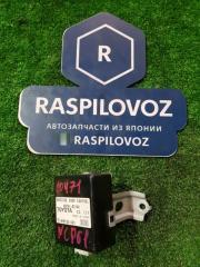 Блок управления дверьми Toyota Ist 2002.06