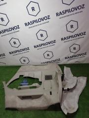 Обшивка багажника Nissan Bassara 08.2002