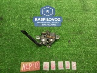 Замок капота Toyota Ractis 05.2009