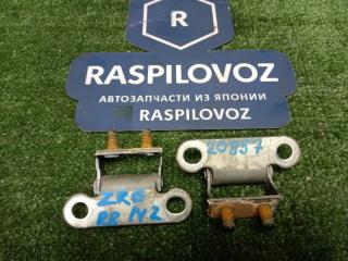 Петля багажника Toyota Corolla Fielder 2009