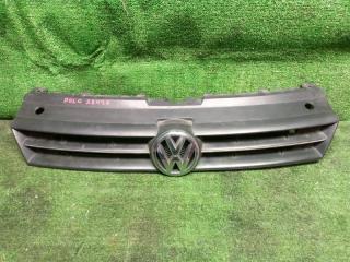 Запчасть решетка радиатора передняя Volkswagen Polo