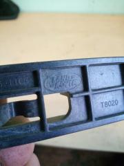 Кронштейн передний левый Evoque 2011-2014