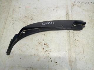 Запчасть решетка под лобовое стекло передняя левая Lada Granta 2011-2018