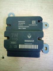 Блок управления аирбаг Renault Sandero Stepway 2014>
