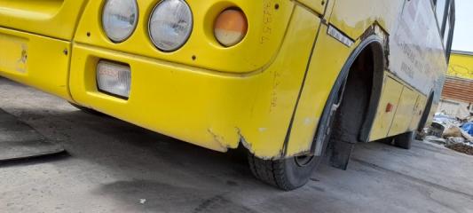 Бампер передний левый Isuzu A09204 2011