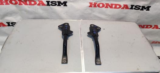 Кронштейн правый Honda Accord 8 2008-2012