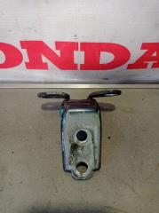 Петля двери нижняя задняя правая Honda Civic 8 4D 2006-2010