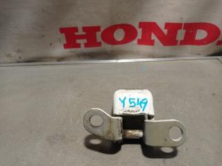 Петля двери нижняя передняя правая Honda Pilot 2008-2012
