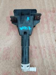 Форсунка омывателя фар передняя правая Honda CR-V 2009 контрактная Форсунка омывателя фар передняя правая Honda CR-V 2009