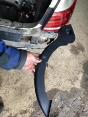 Запчасть накладка петли багажника Mercedes-Benz E-Class 2014