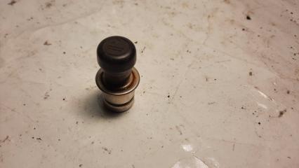 Запчасть прикуриватель Subaru Legacy
