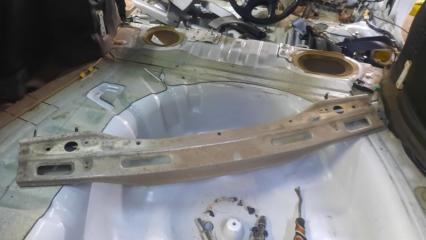 Кронштейн заднего бампера задний Subaru Forester 2002