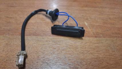 Кнопка открытия крышки багажника Subaru Forester